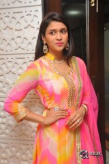 Mannara Chopra Interview About Rogue Movie